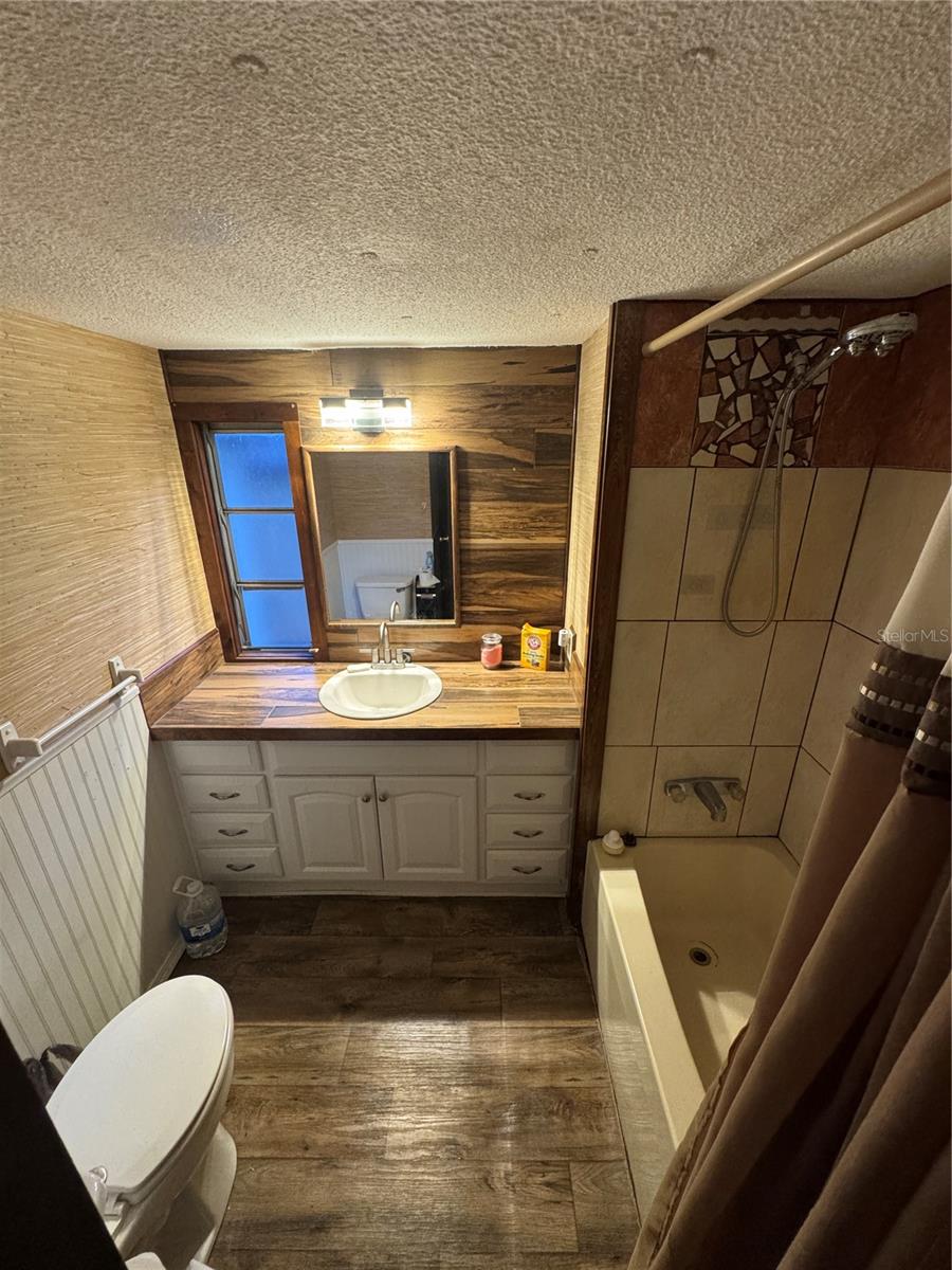 APACHE SHORES - Residential