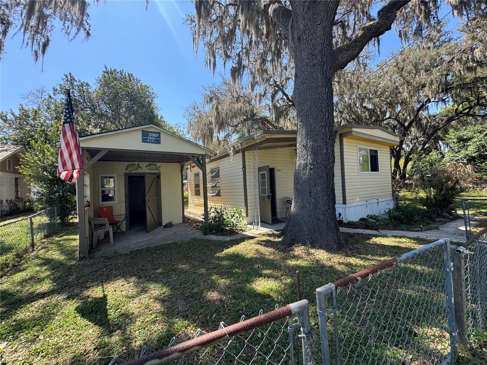 APACHE SHORES - Residential