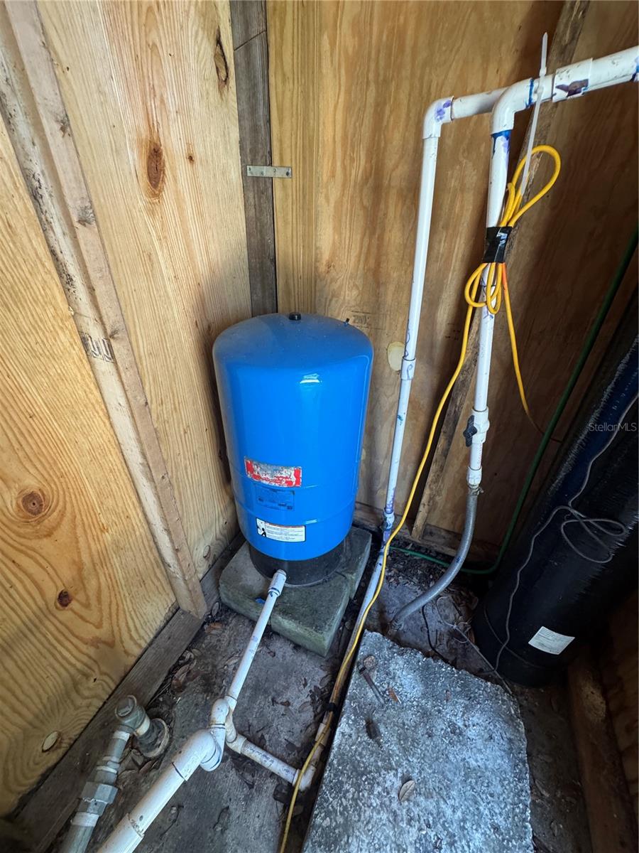 APACHE SHORES - Residential