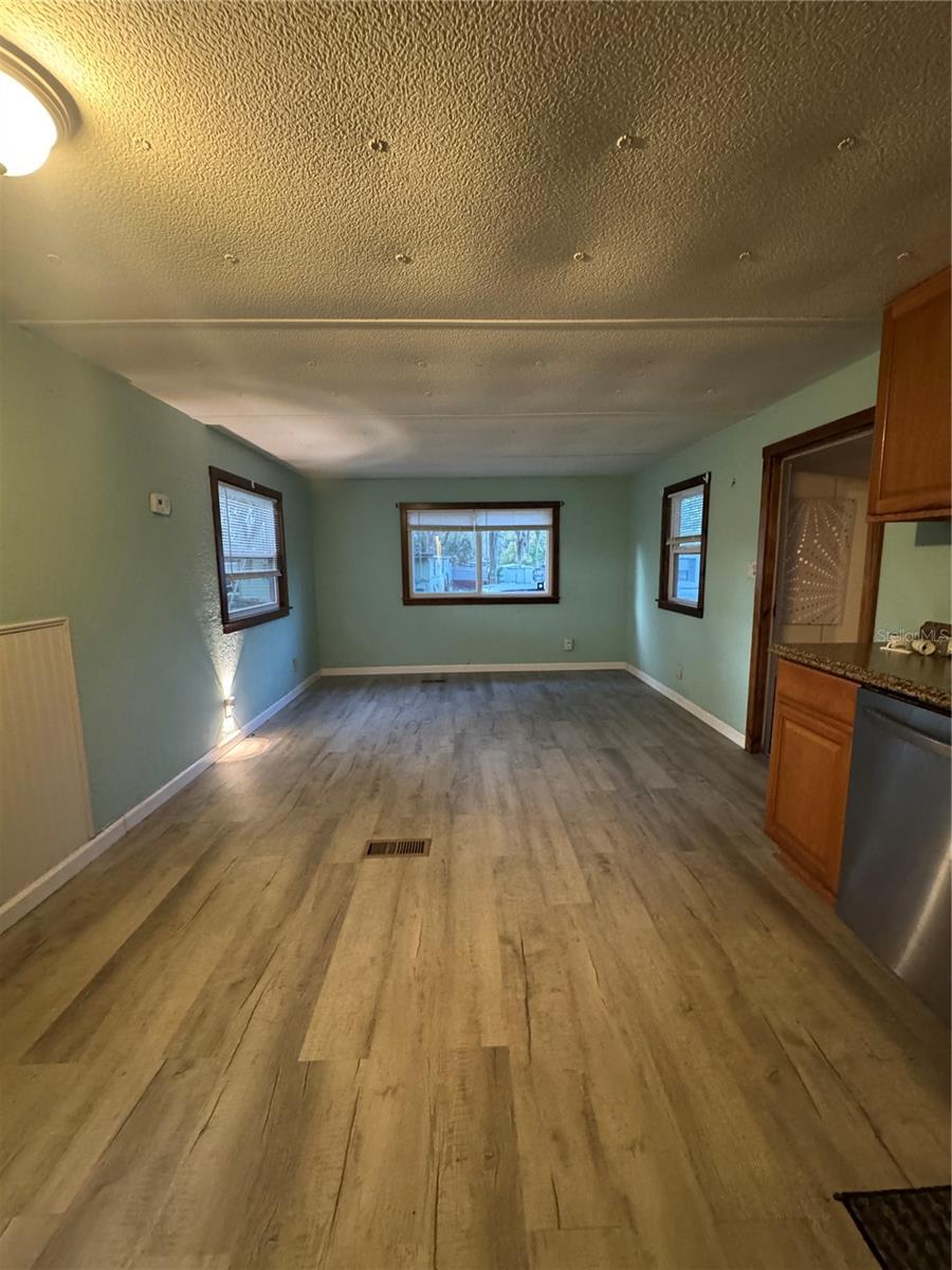 APACHE SHORES - Residential