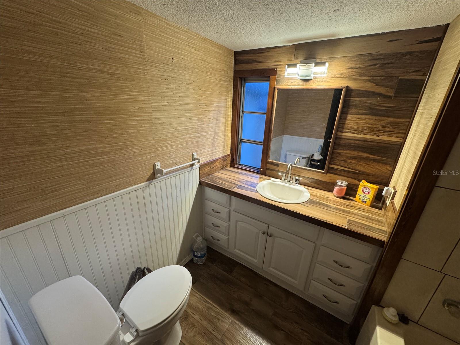 APACHE SHORES - Residential