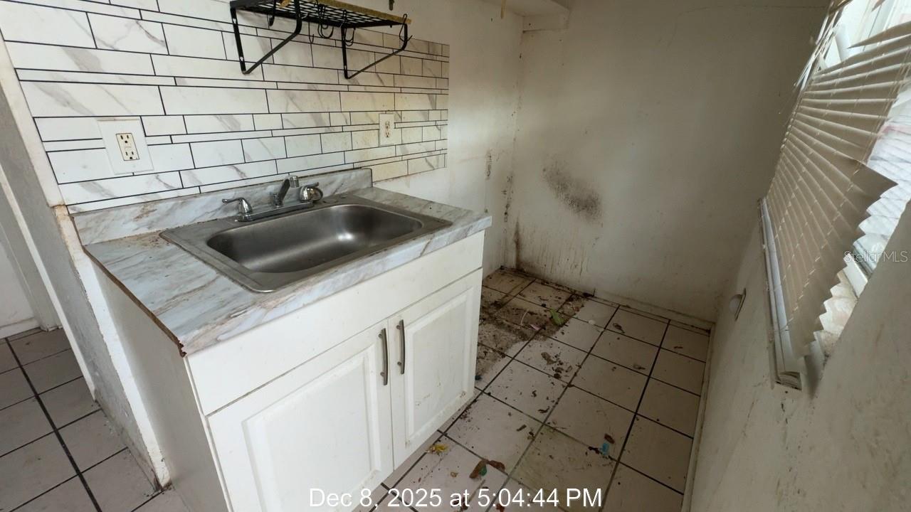 PETROUTSA BROTHERS SUB - Residential