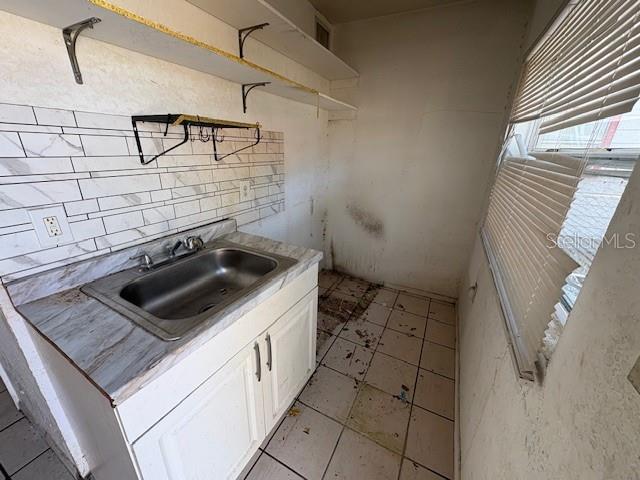 1672 10TH STREET, SARASOTA, FL, 34236 3 1672 10TH STREET