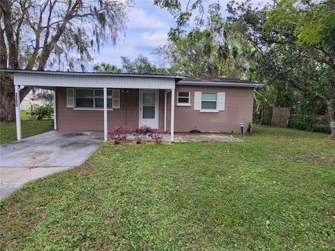 A home in LAKELAND