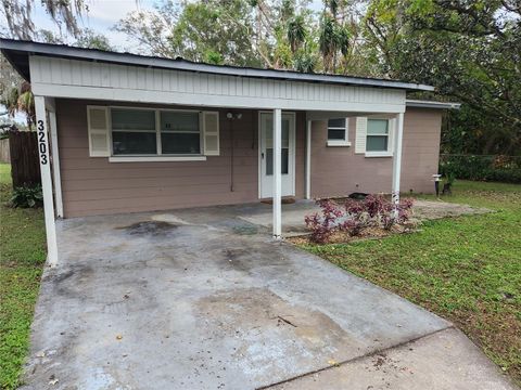 A home in LAKELAND