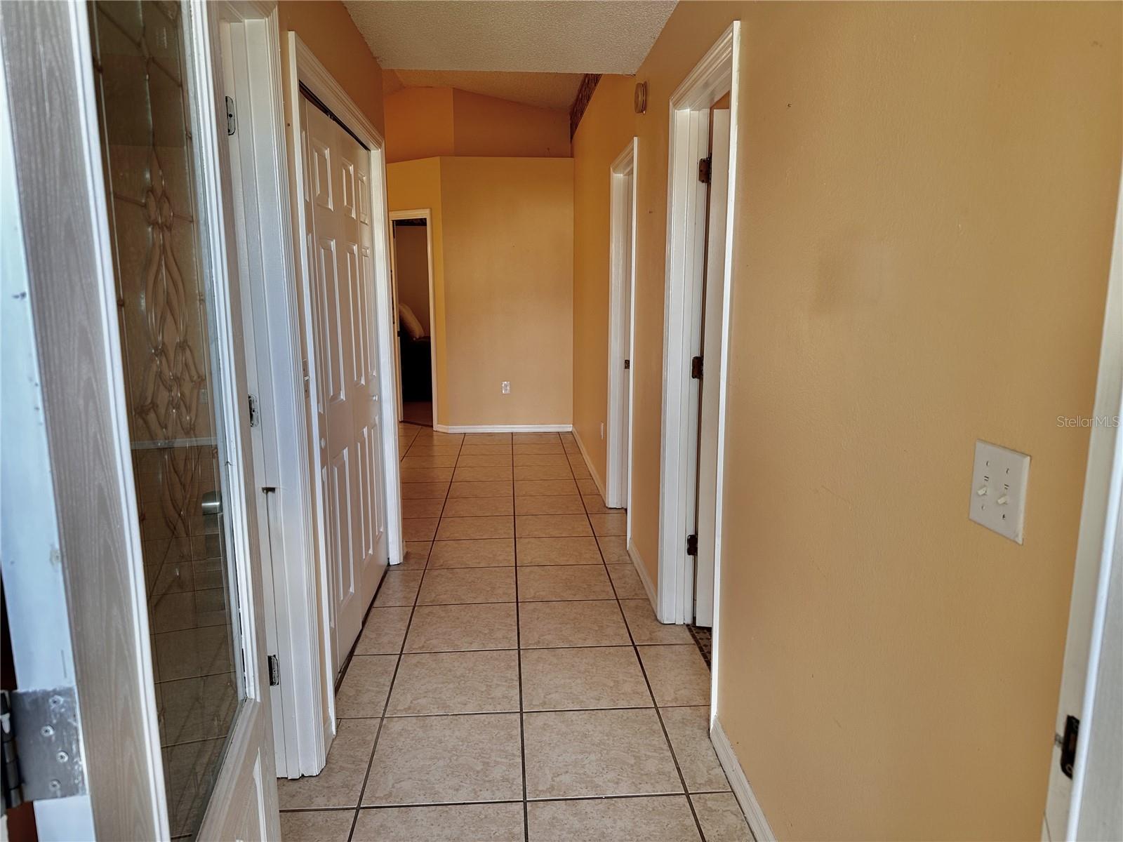 750 PELICAN COURT