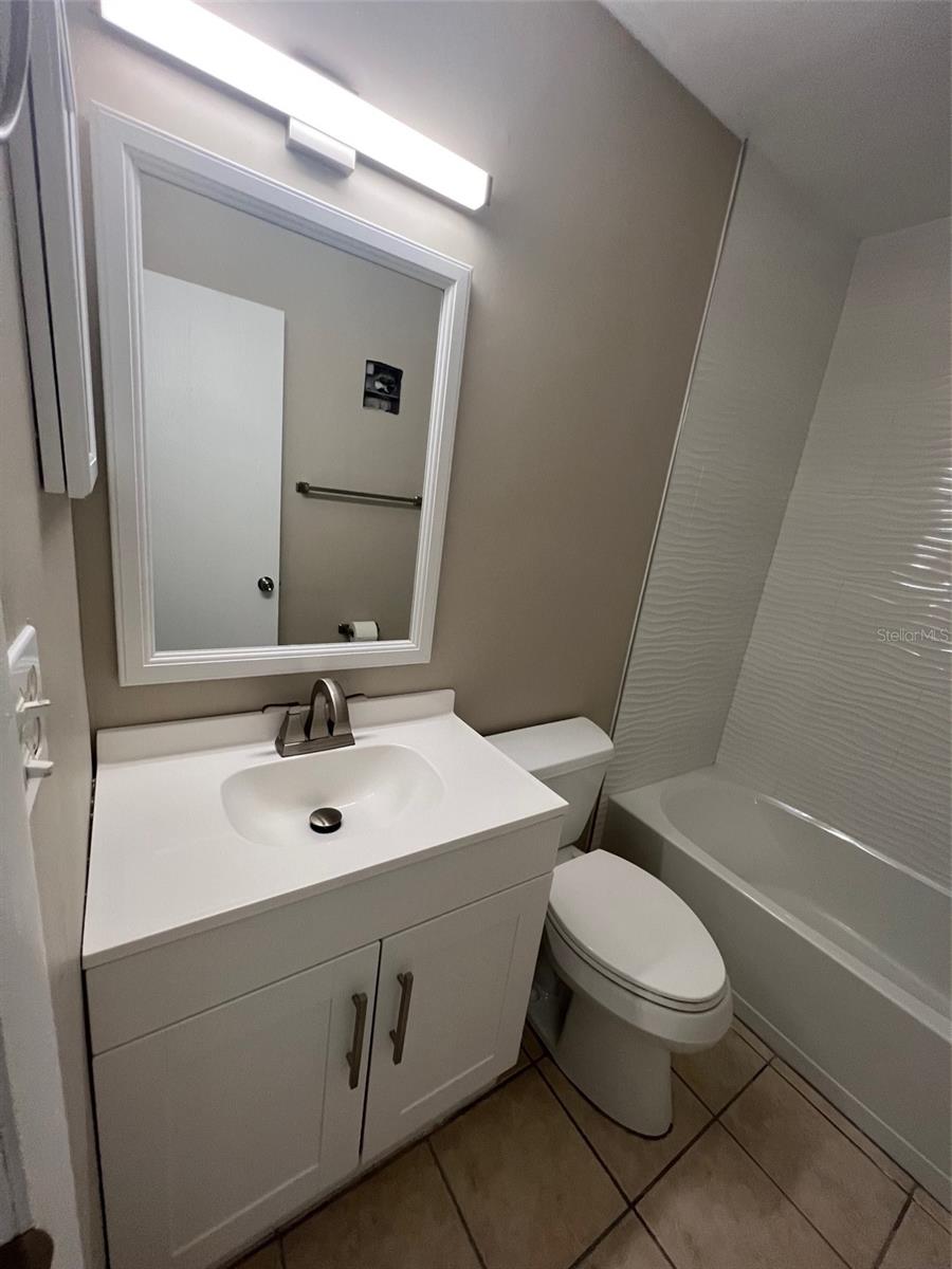 LAKESHORE CHARLOTTE COUNTY PH 04 - Residential Lease