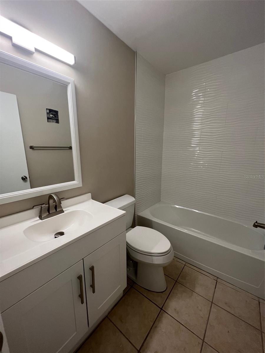 LAKESHORE CHARLOTTE COUNTY PH 04 - Residential Lease