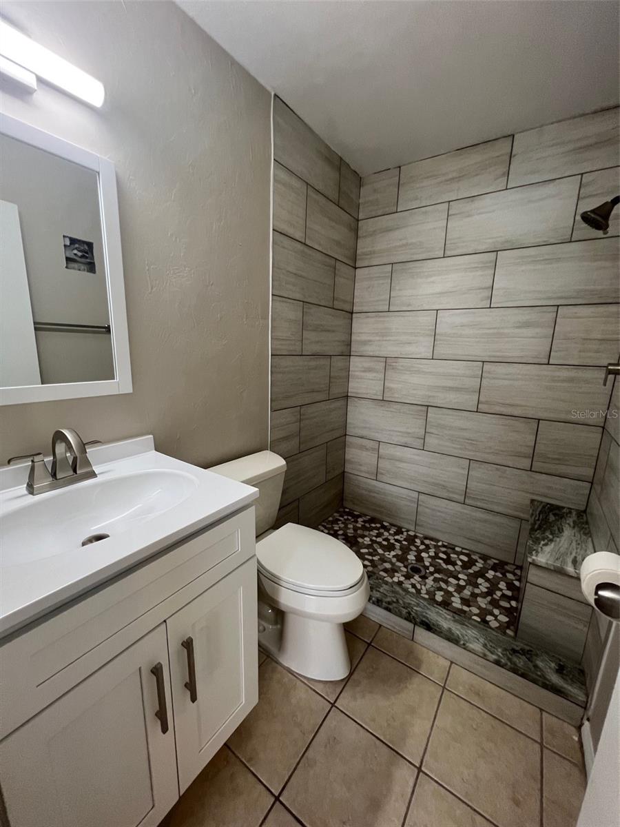 LAKESHORE CHARLOTTE COUNTY PH 04 - Residential Lease