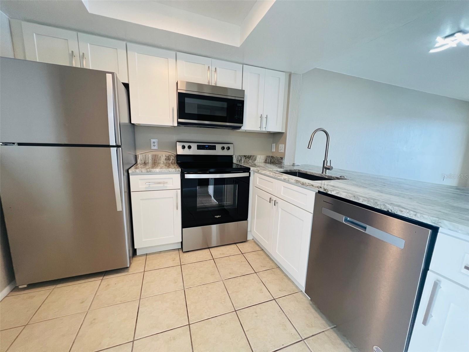 LAKESHORE CHARLOTTE COUNTY PH 04 - Residential Lease