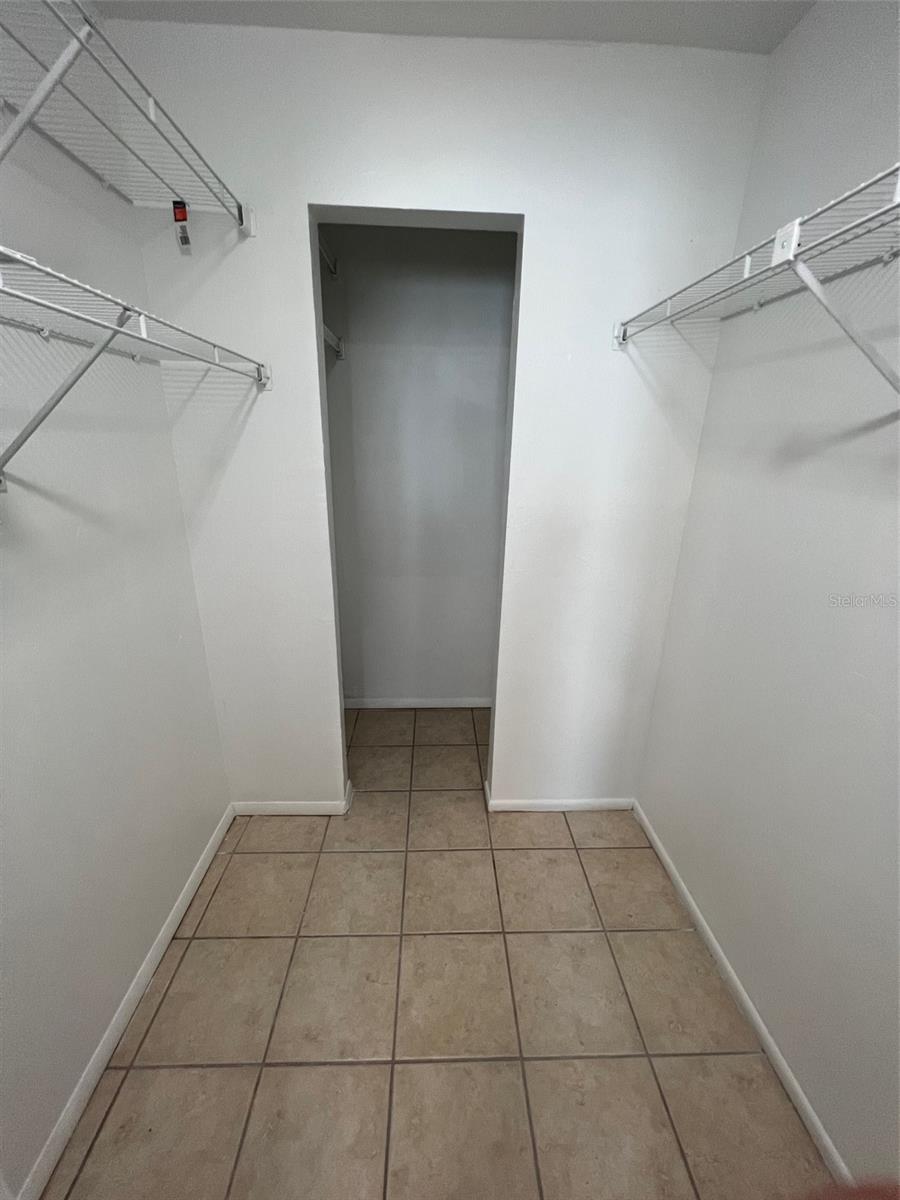 LAKESHORE CHARLOTTE COUNTY PH 04 - Residential Lease