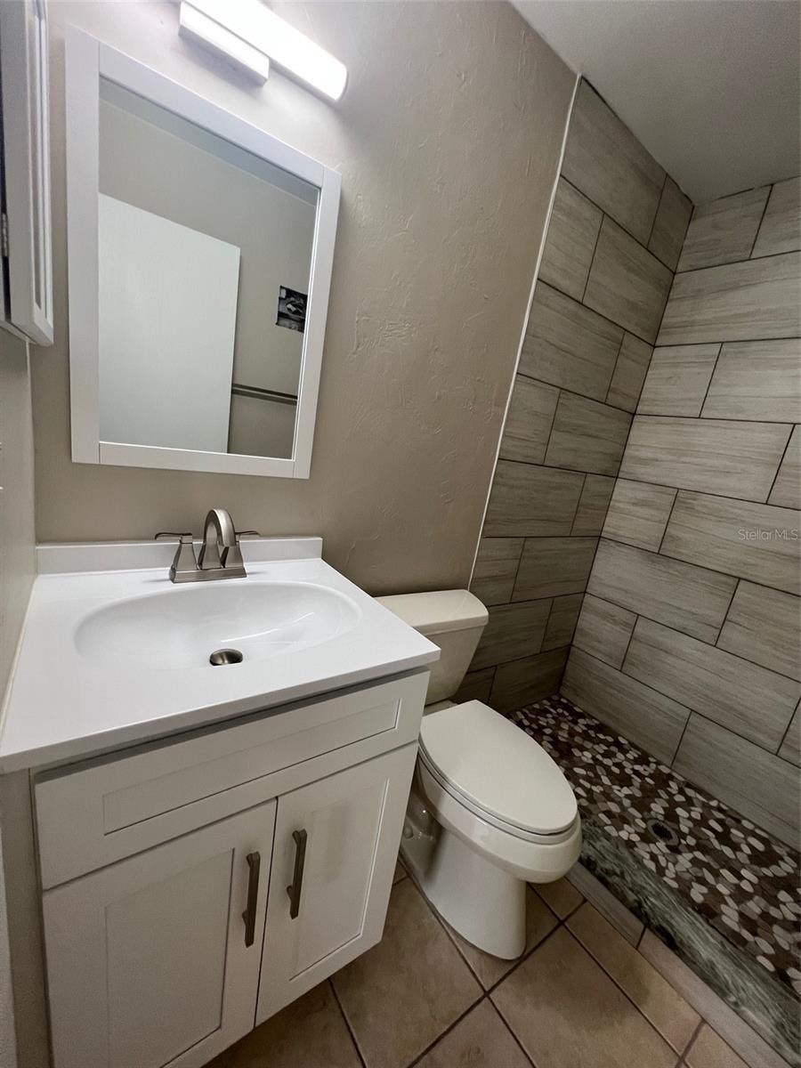 LAKESHORE CHARLOTTE COUNTY PH 04 - Residential Lease