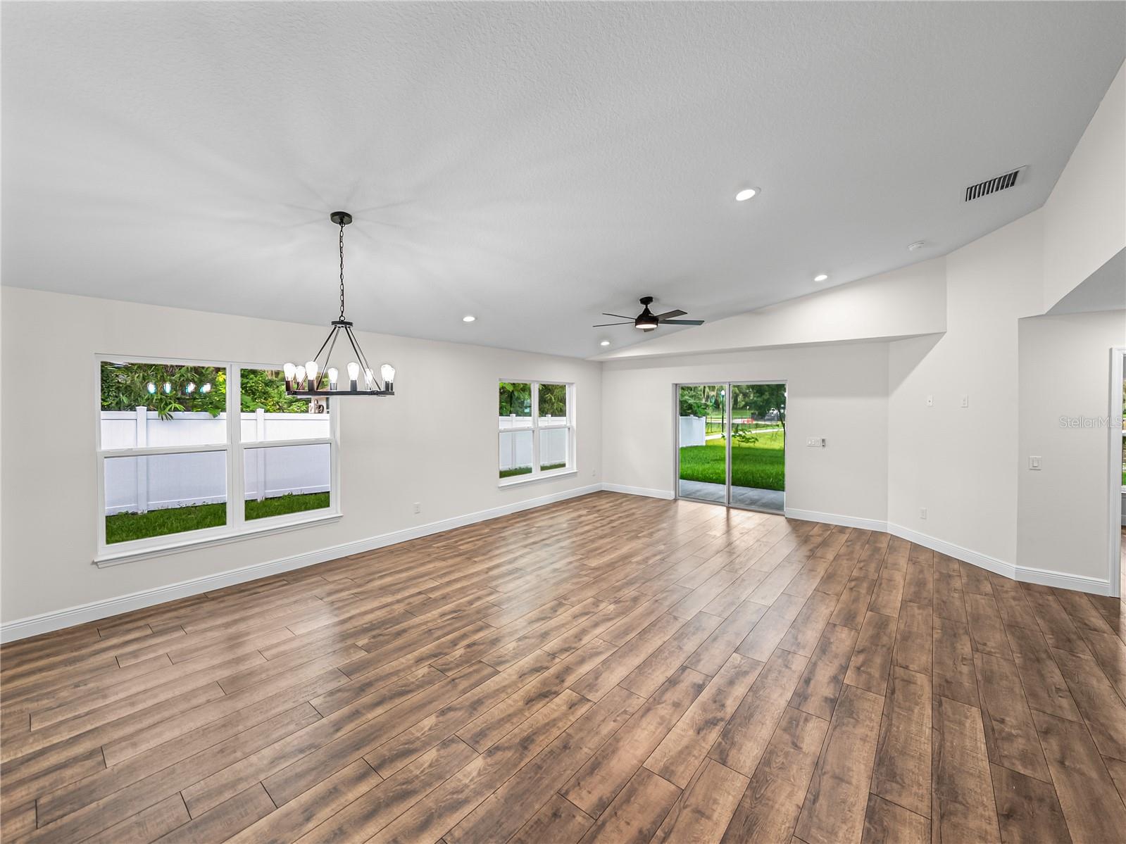 MICHIGAN TERRACE - Residential