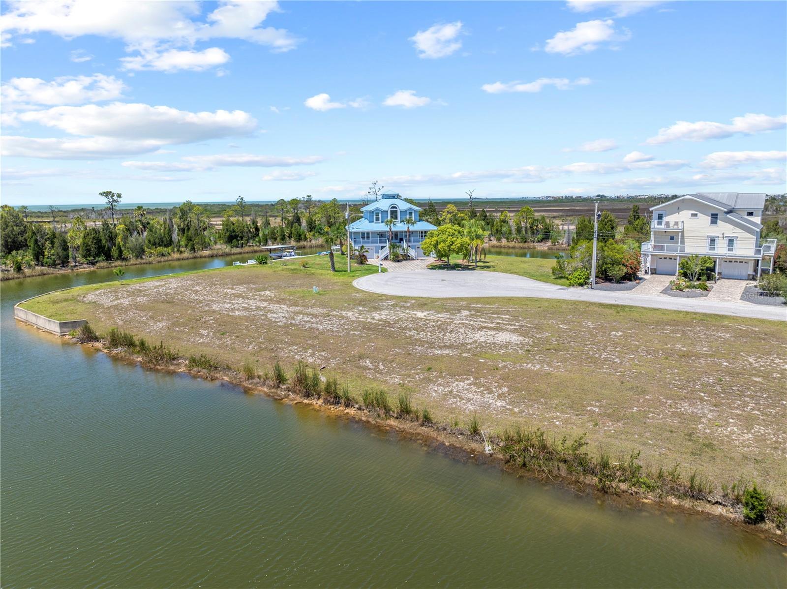 HERNANDO BEACH - Land