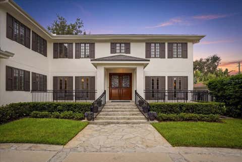 Photo of 89 Martinique Avenue, Tampa, FL 33606 (MLS # TB8536015)