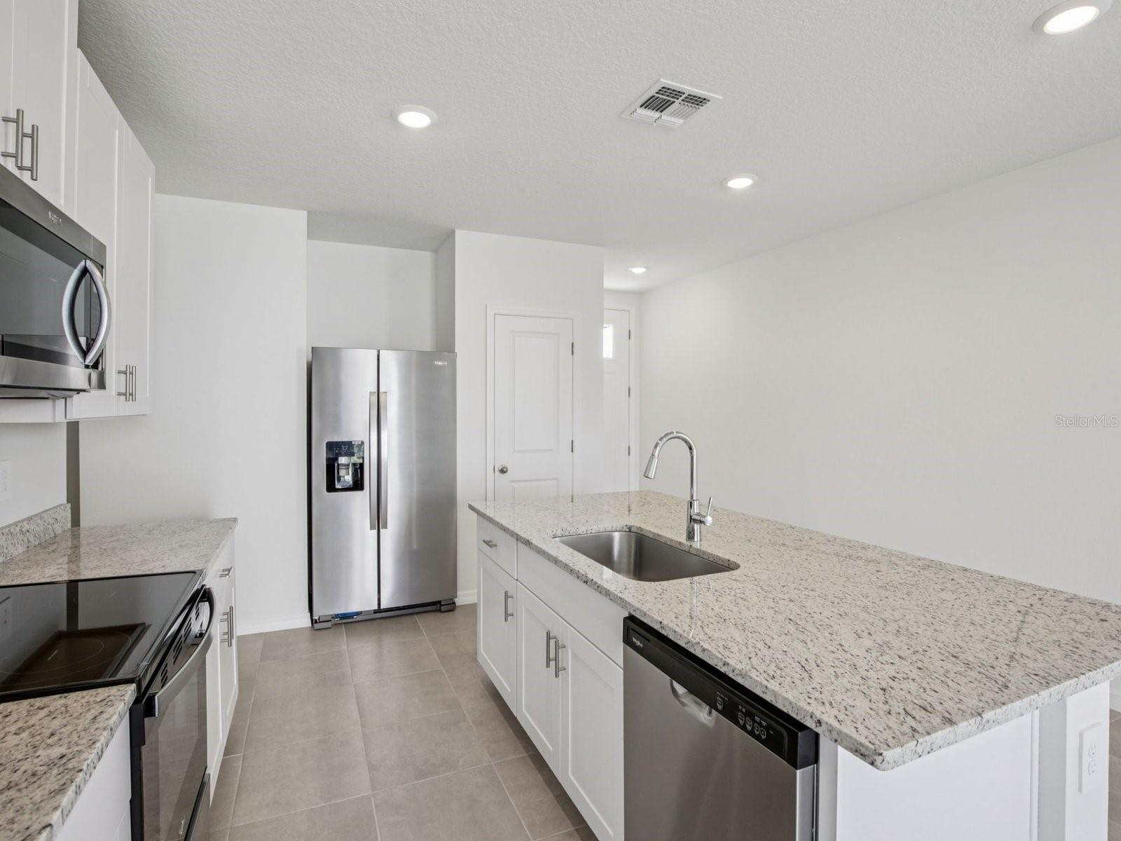 MAGNOLIA BAY - Residential