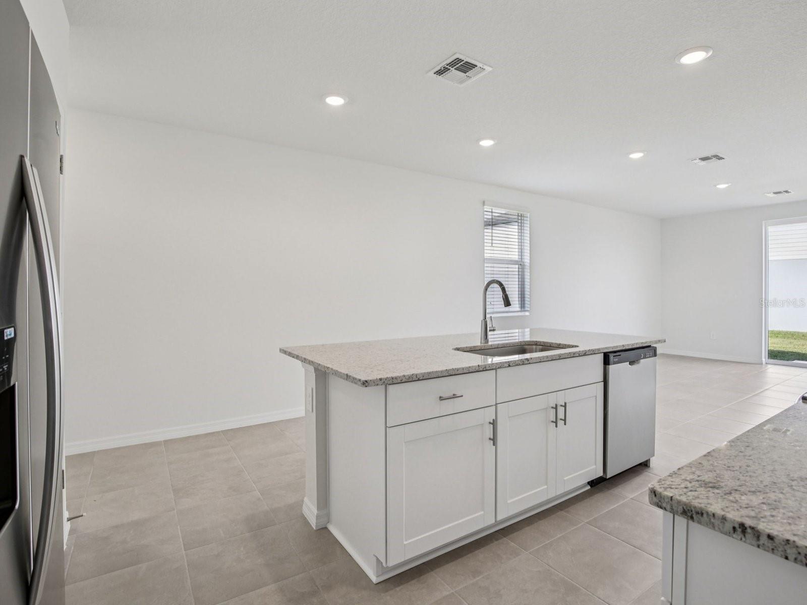 MAGNOLIA BAY - Residential