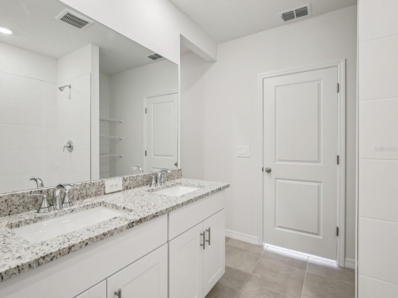 MAGNOLIA BAY - Residential