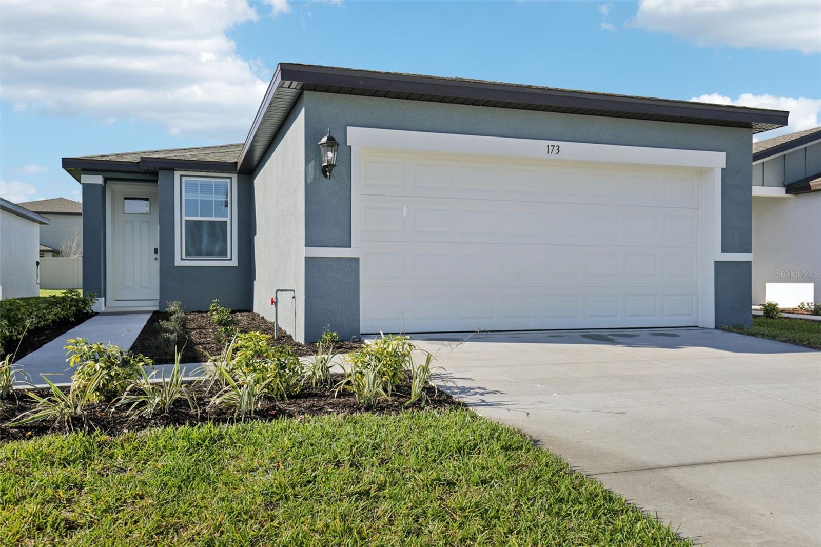 MAGNOLIA BAY - Residential