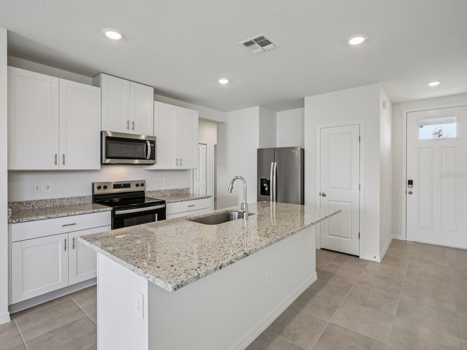 MAGNOLIA BAY - Residential