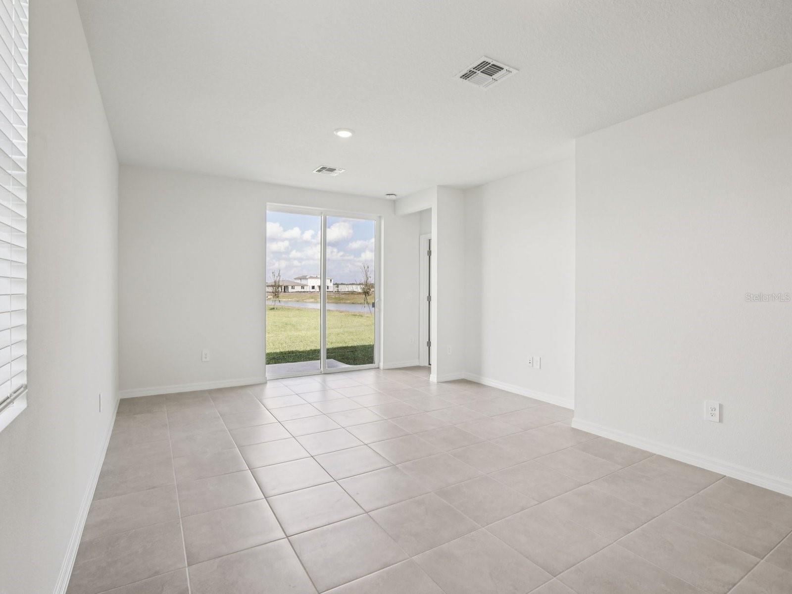 MAGNOLIA BAY - Residential