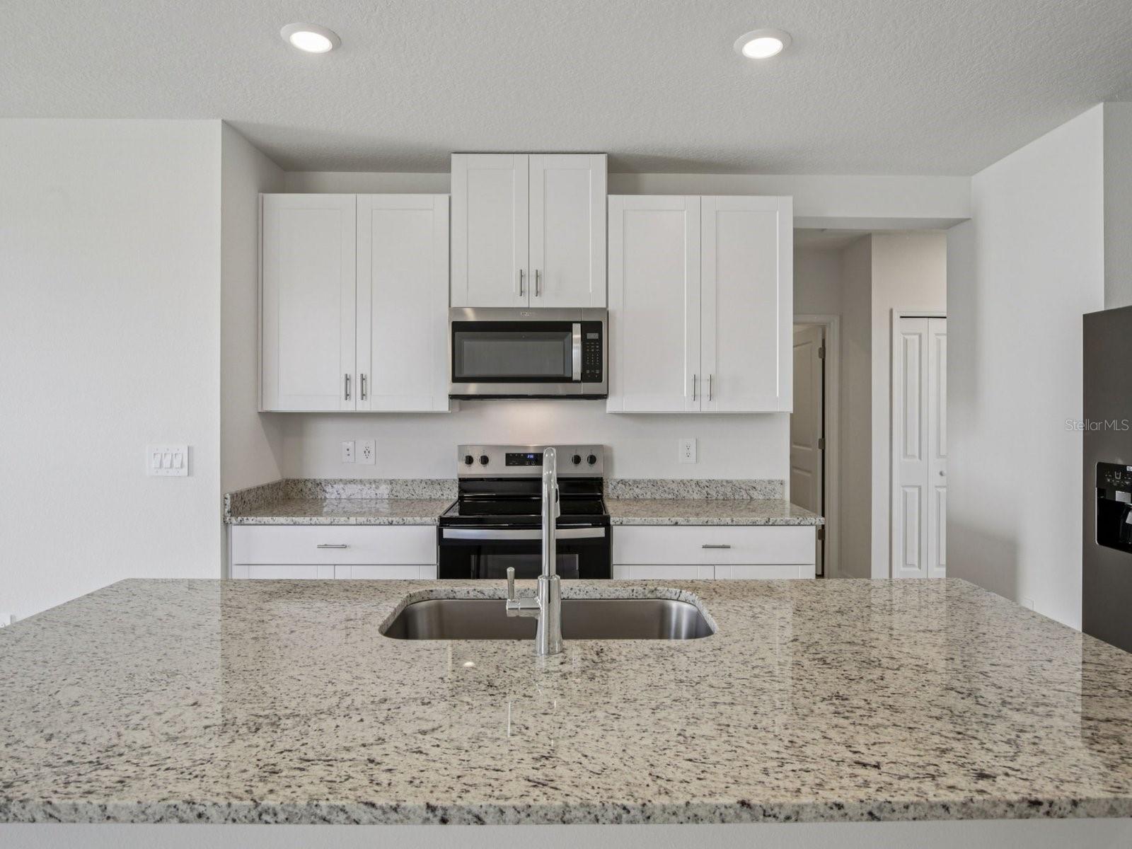 MAGNOLIA BAY - Residential