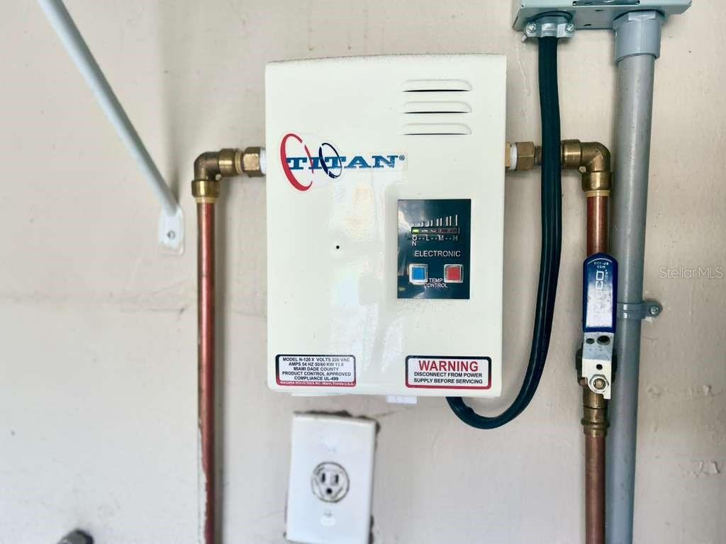 SPRINGTREE LAKES 79-12 B - Residential