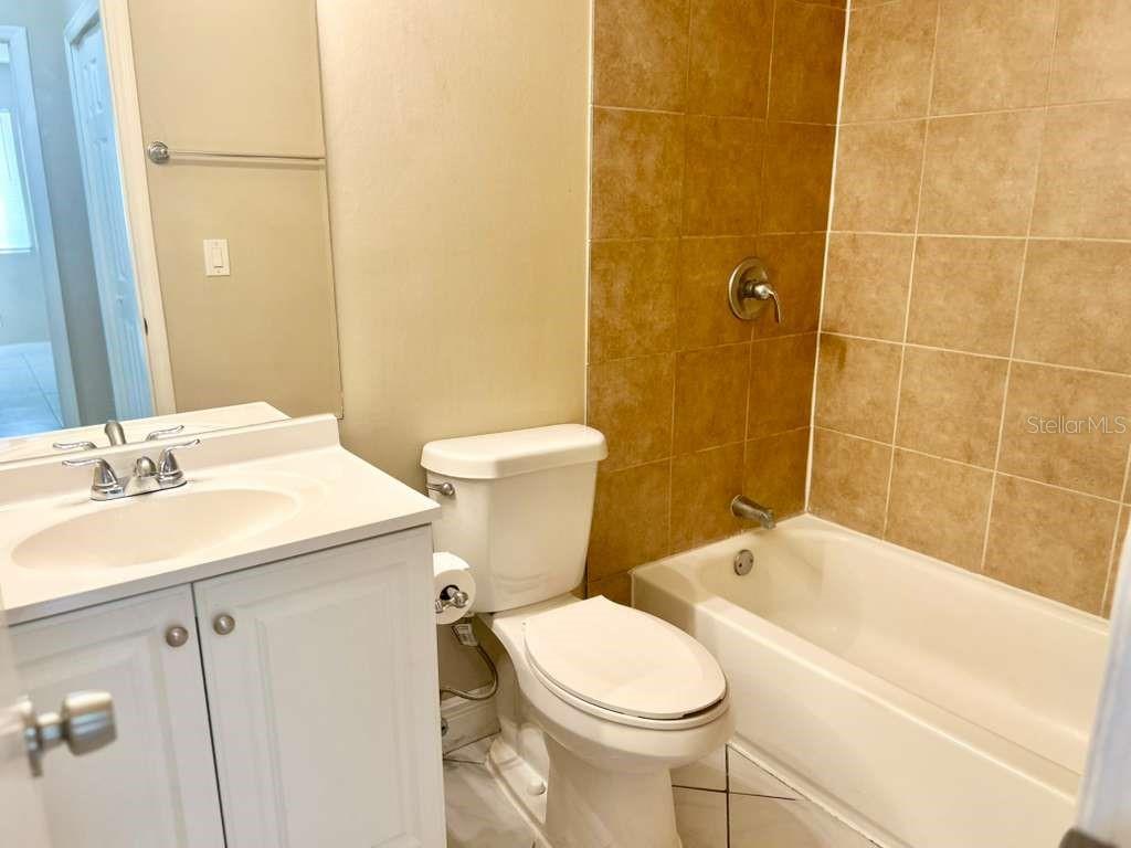 SPRINGTREE LAKES 79-12 B - Residential