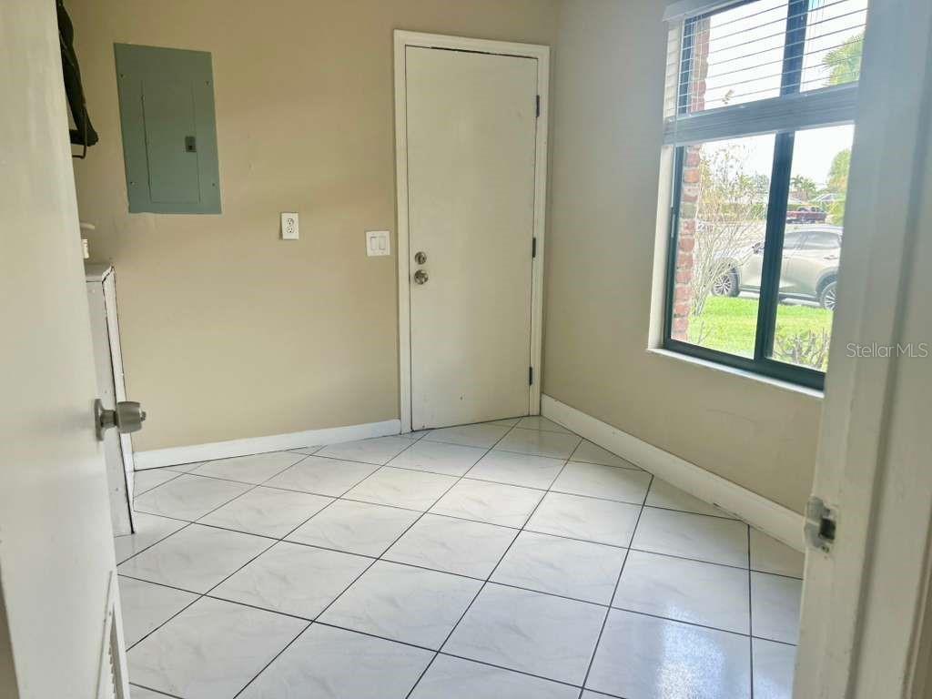 SPRINGTREE LAKES 79-12 B - Residential