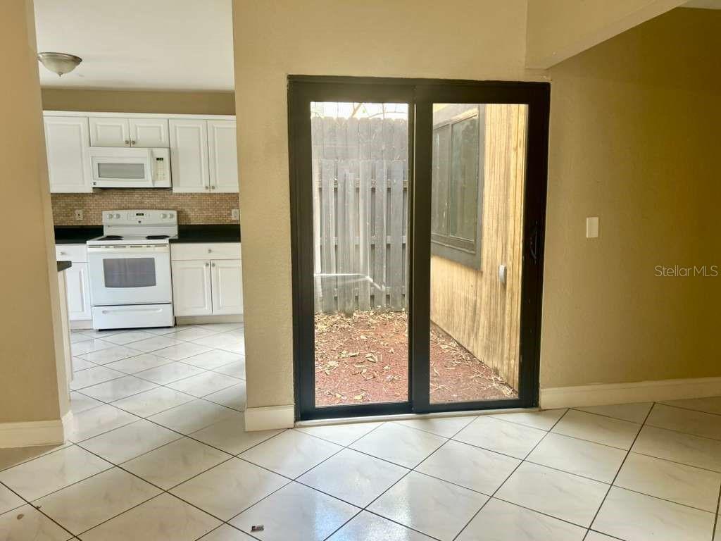 SPRINGTREE LAKES 79-12 B - Residential