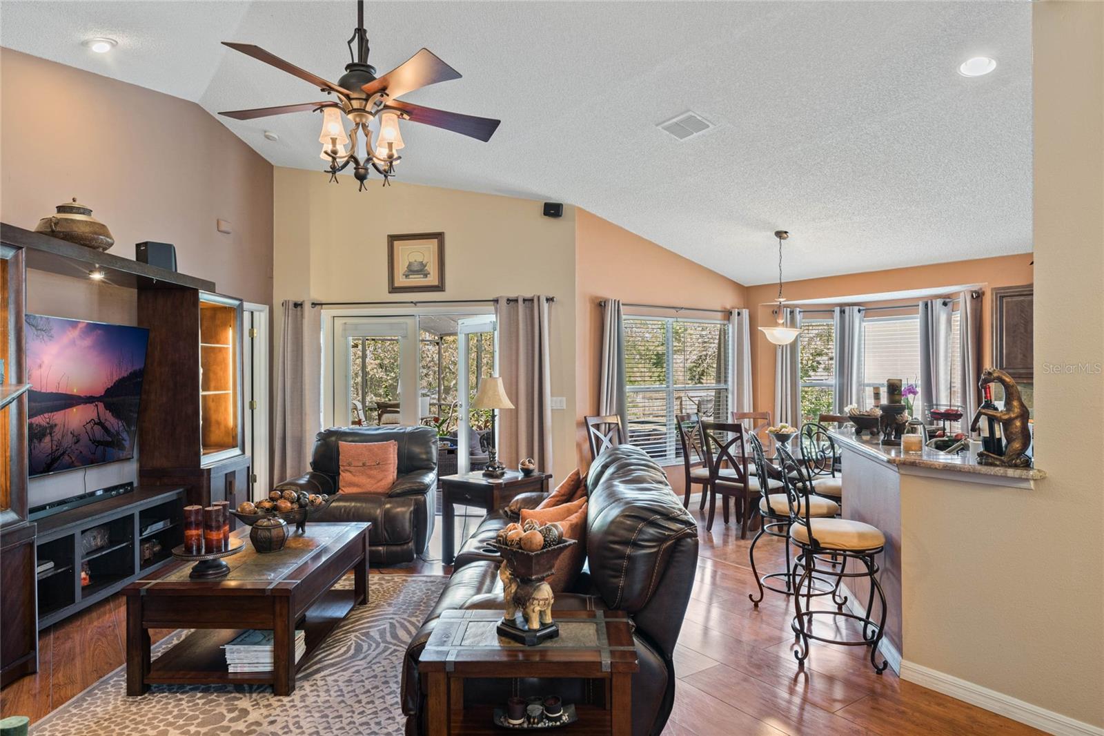 3655 SEMINOLE DRIVE