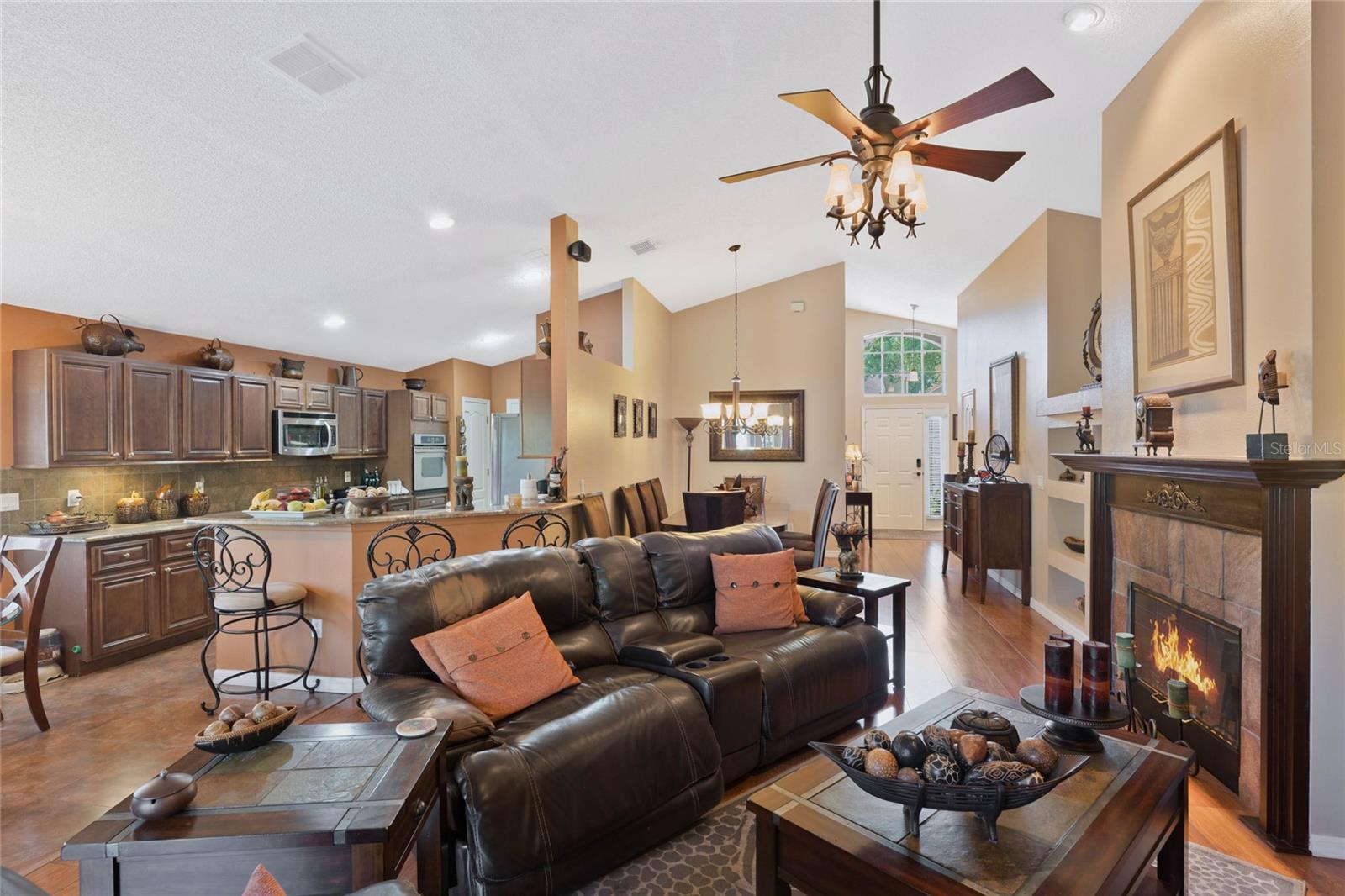 3655 SEMINOLE DRIVE