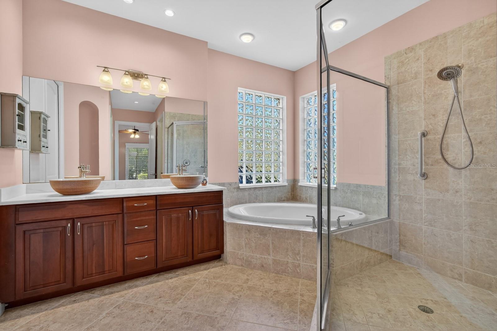 CASA BELLA I - Residential