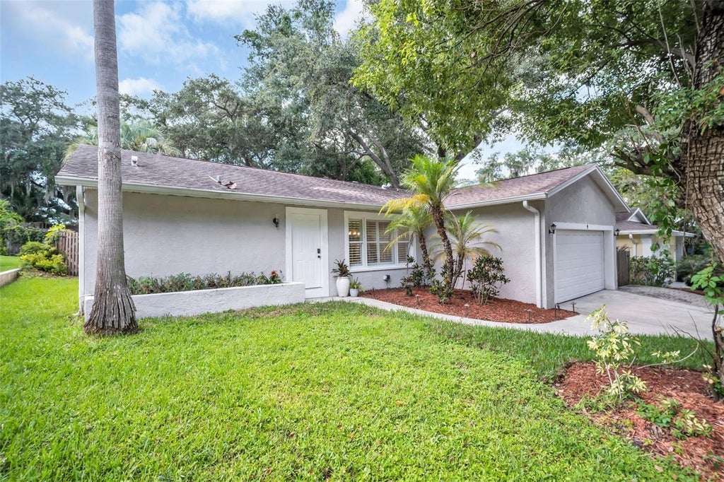 Photo of 9 Harbor Cove Street W, Safety Harbor, FL 34695 (MLS # TB8544817)