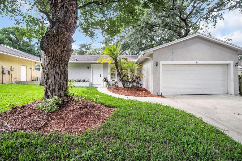 Photo of 9 Harbor Cove Street W, Safety Harbor, FL 34695 (MLS # TB8544817)