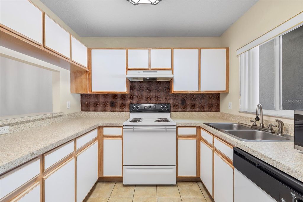 Photo of 1907 Fluorshire Drive, Brandon, FL 33511 (MLS # W7886649)