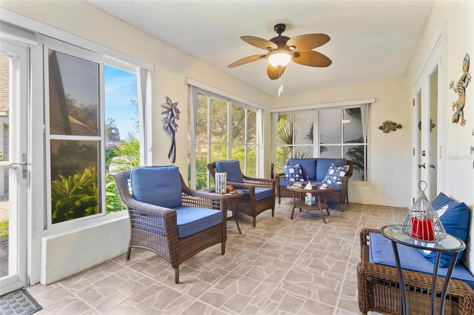 CHATEAUX WOODS CONDO - Residential