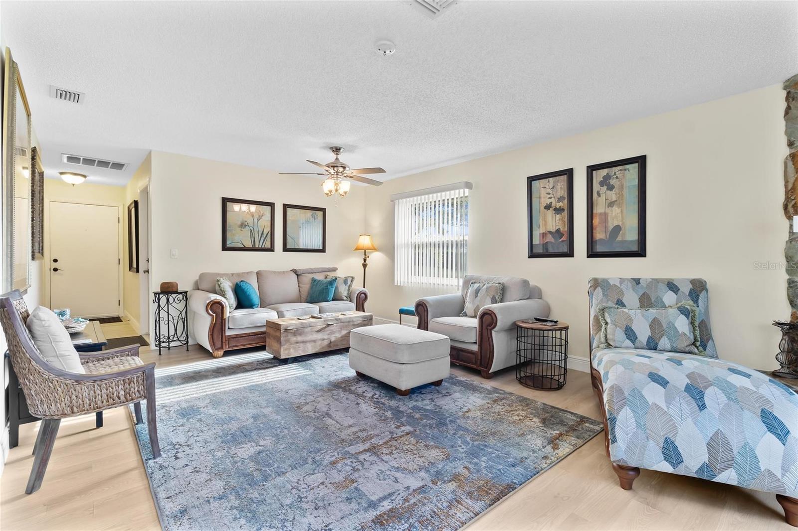 CHATEAUX WOODS CONDO - Residential