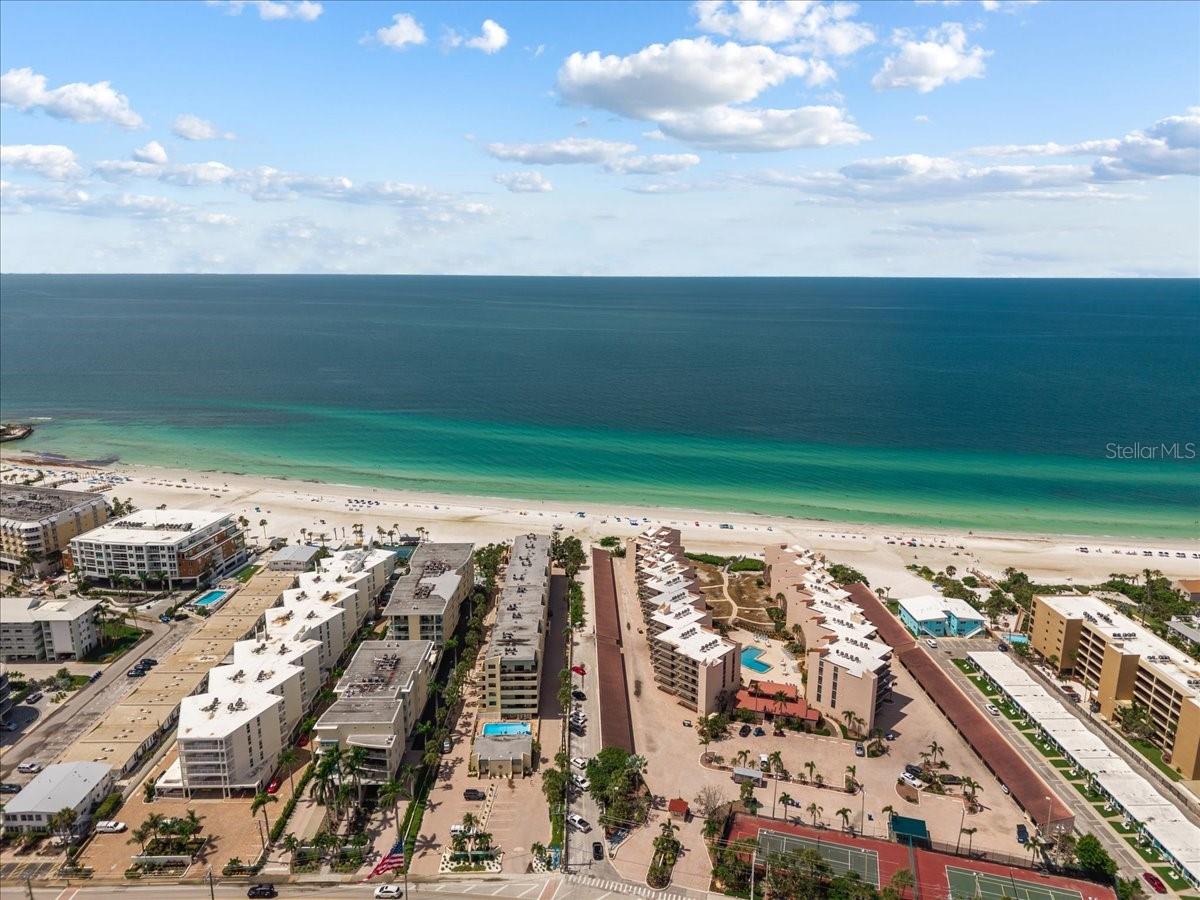 VISTA HERMOSA - Residential