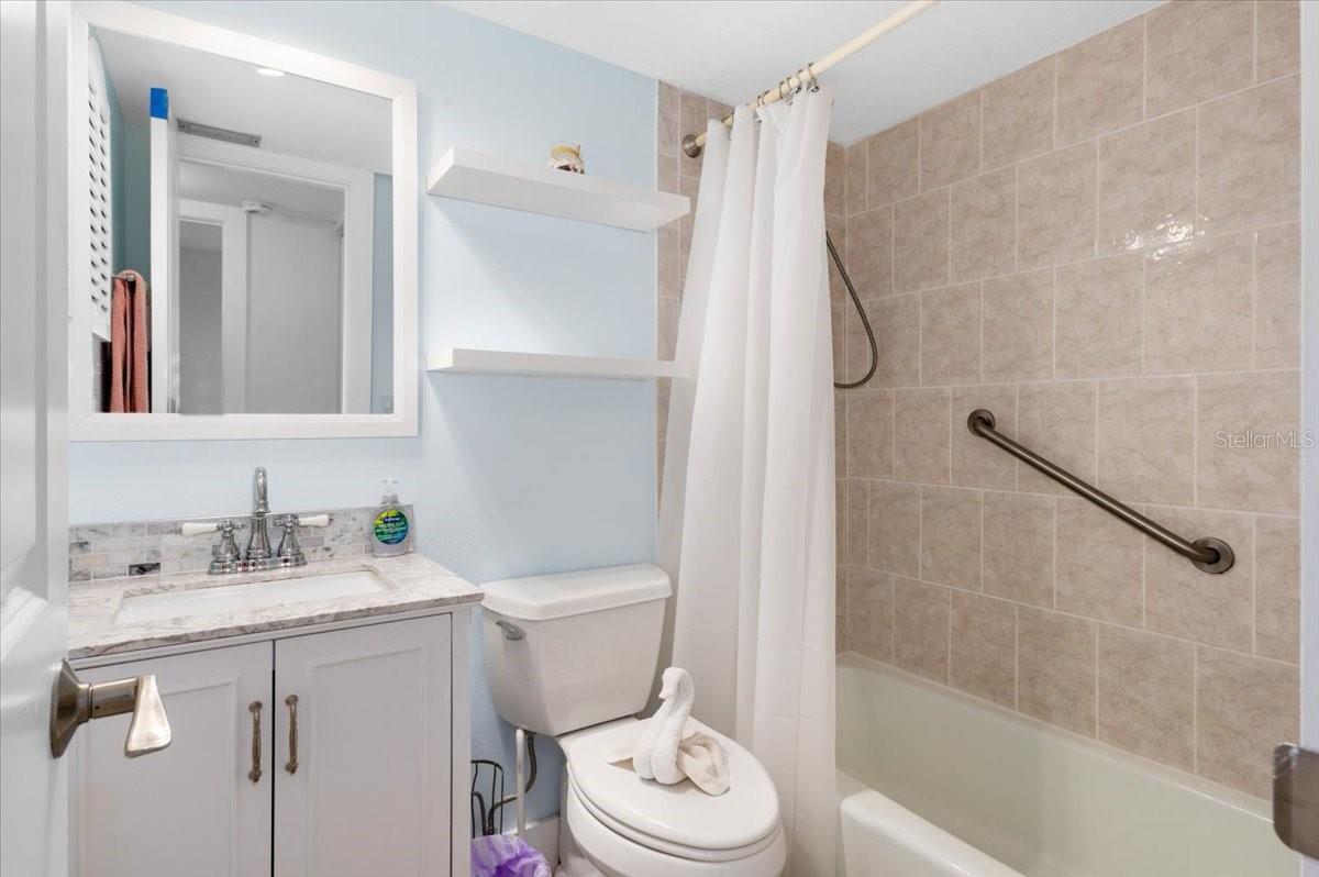 VISTA HERMOSA - Residential