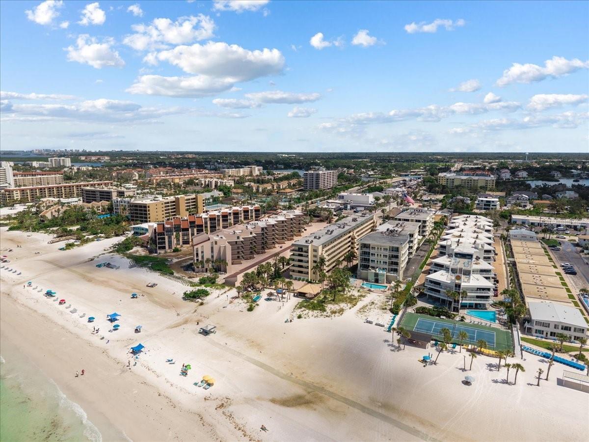 VISTA HERMOSA - Residential