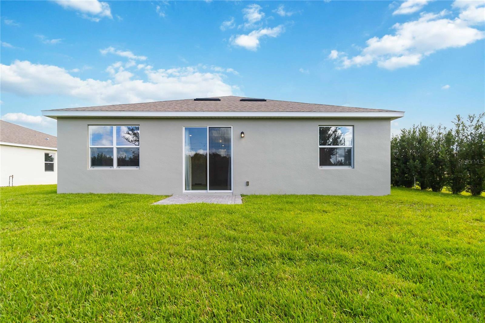 TARPON BAY PHASE 1 - Residential Lease