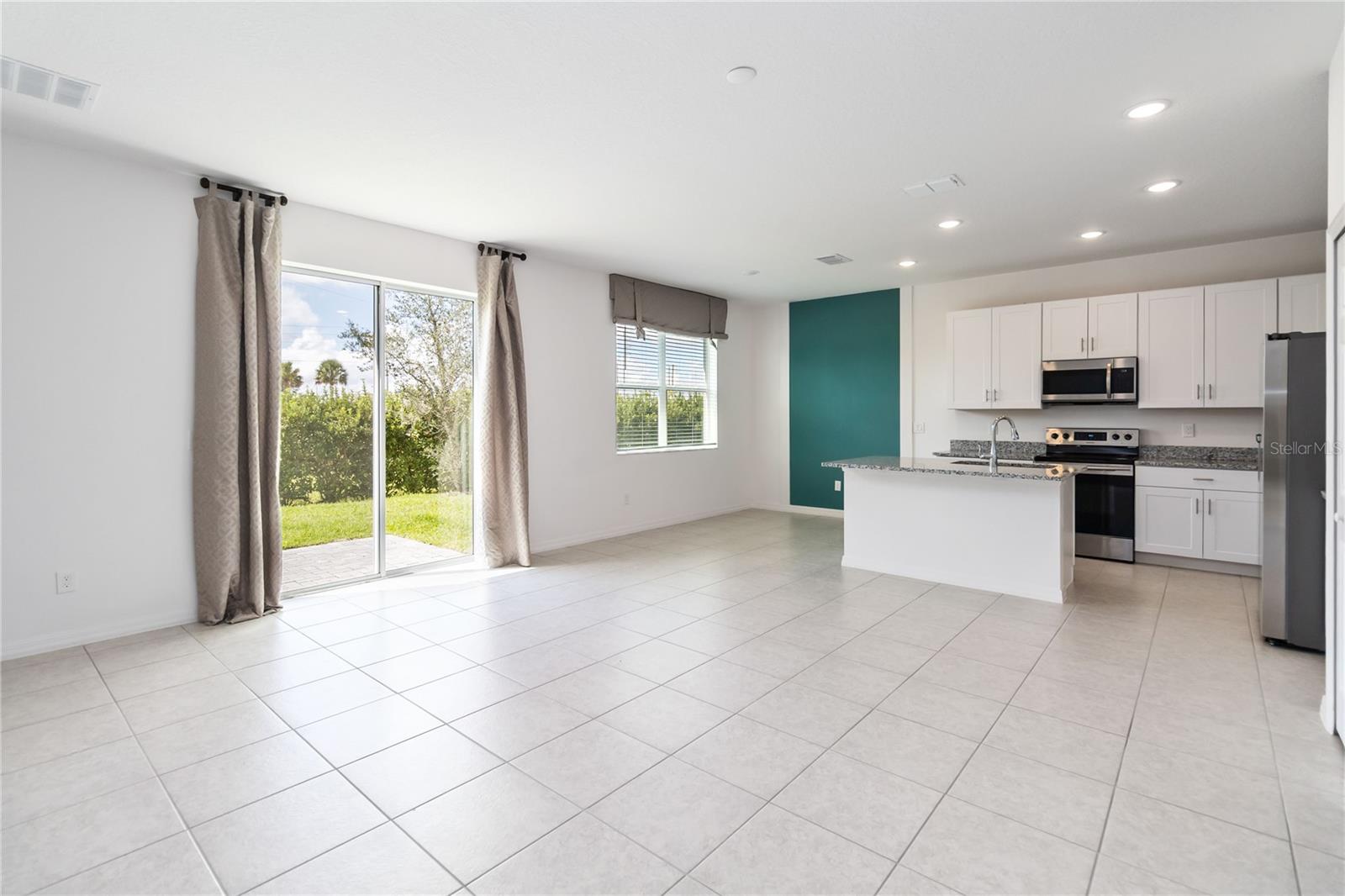 TARPON BAY PHASE 1 - Residential Lease