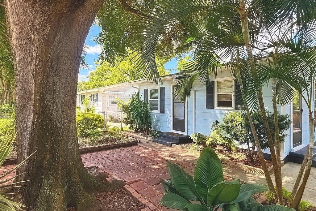 Photo of 4480 Newark Street N, St Petersburg, FL 33714 (MLS # TB8550985)