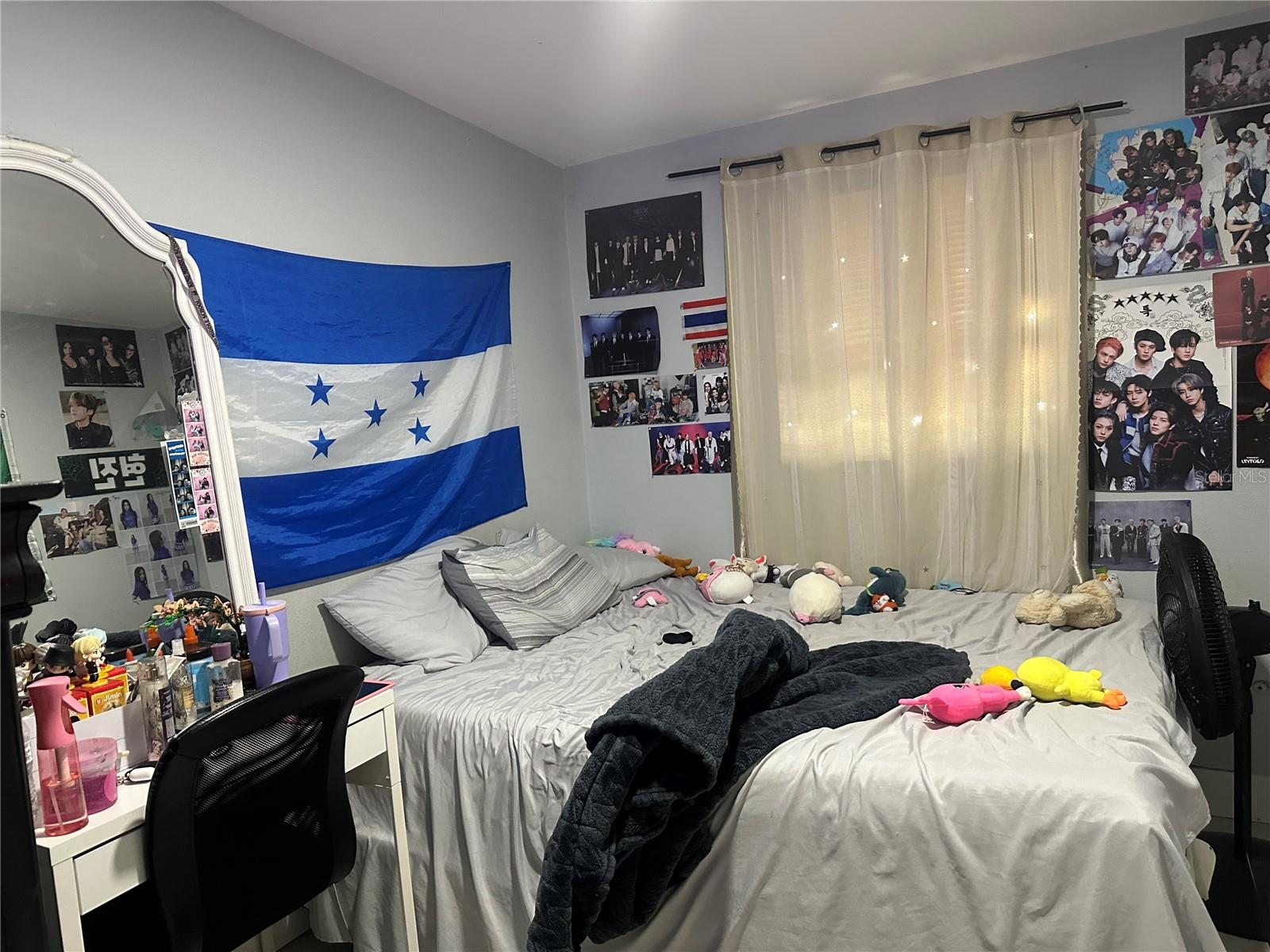 C H DAVIS RIVER FRONT RESUBDIVIDED - Residential