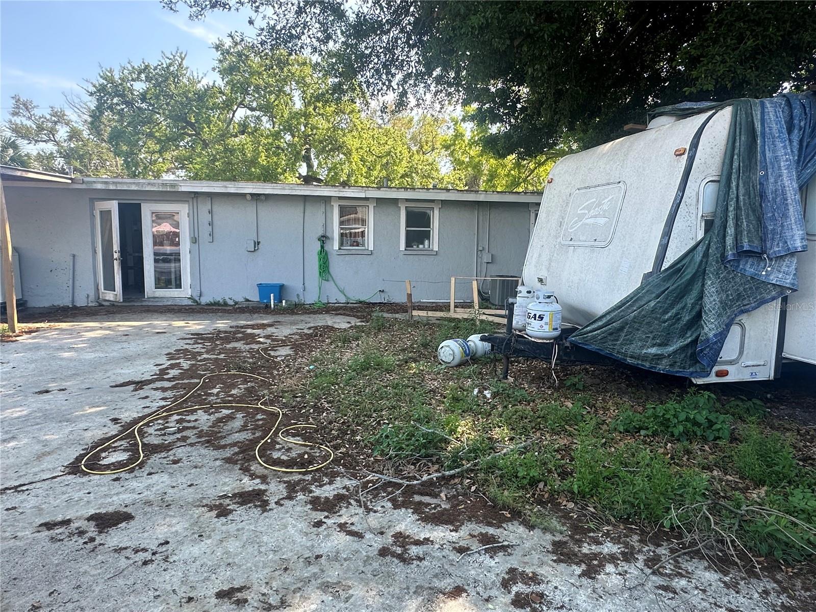 C H DAVIS RIVER FRONT RESUBDIVIDED - Residential