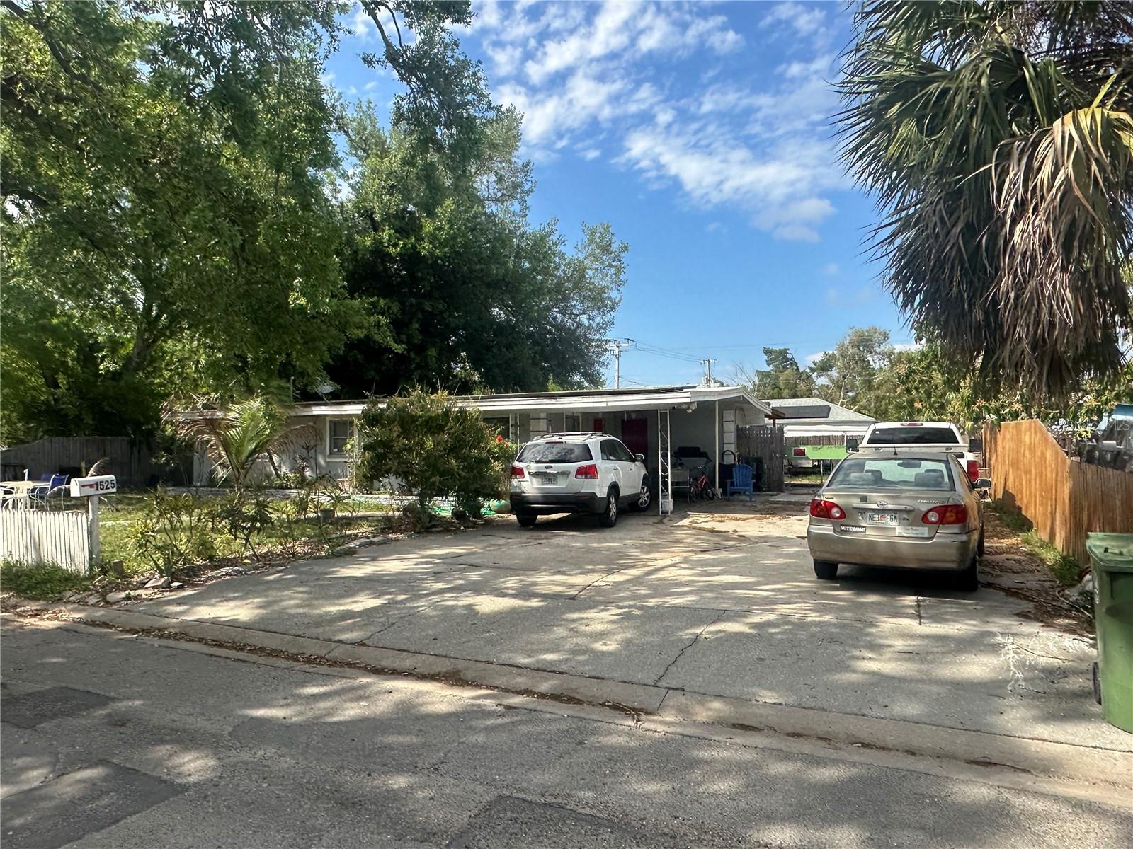 C H DAVIS RIVER FRONT RESUBDIVIDED - Residential