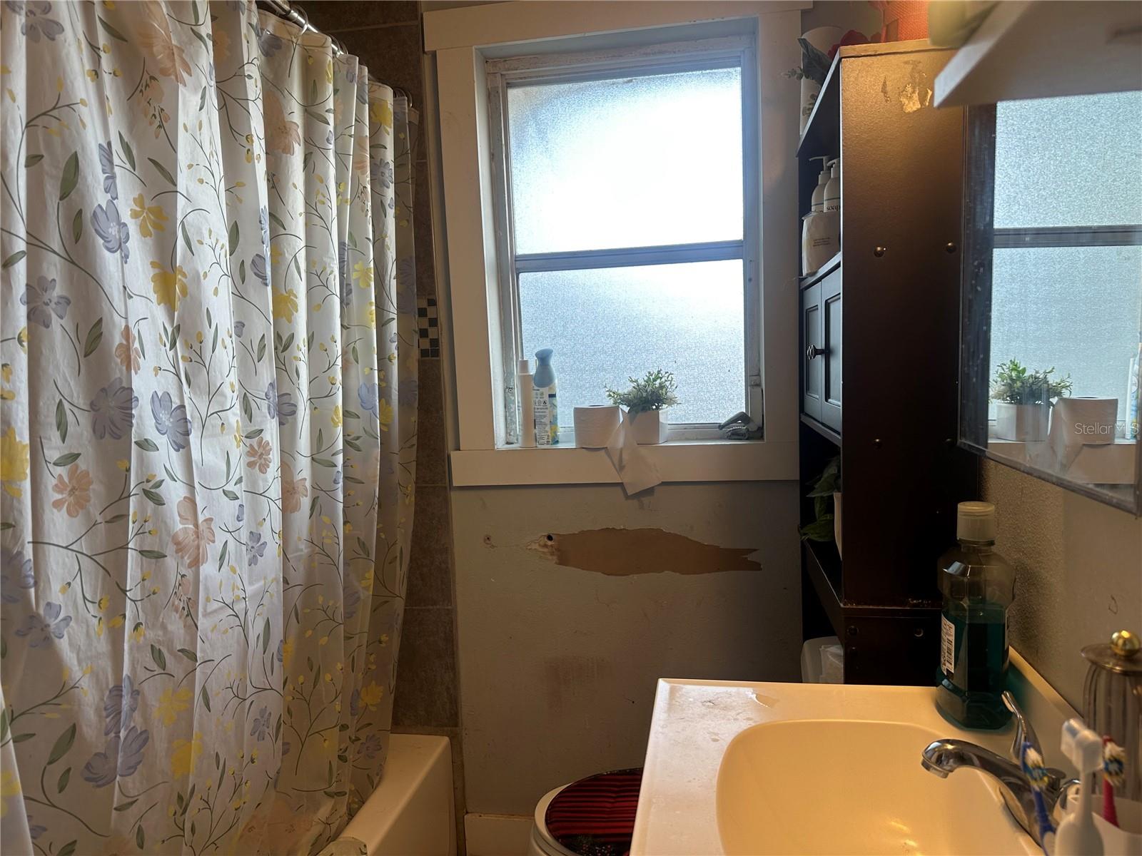 C H DAVIS RIVER FRONT RESUBDIVIDED - Residential