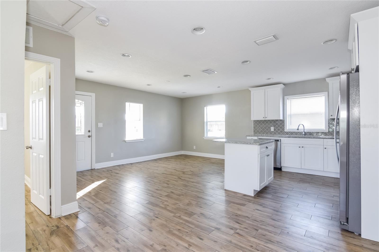 BAYAMO - Residential Lease