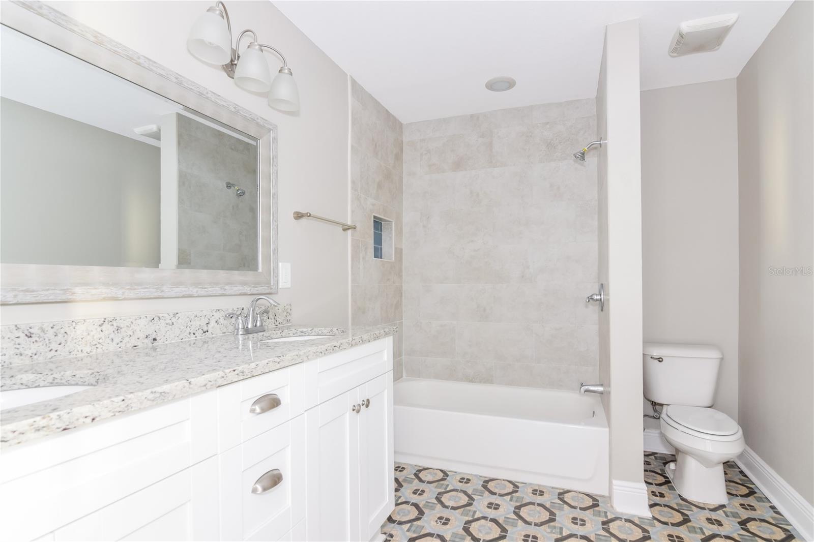 BAYAMO - Residential Lease